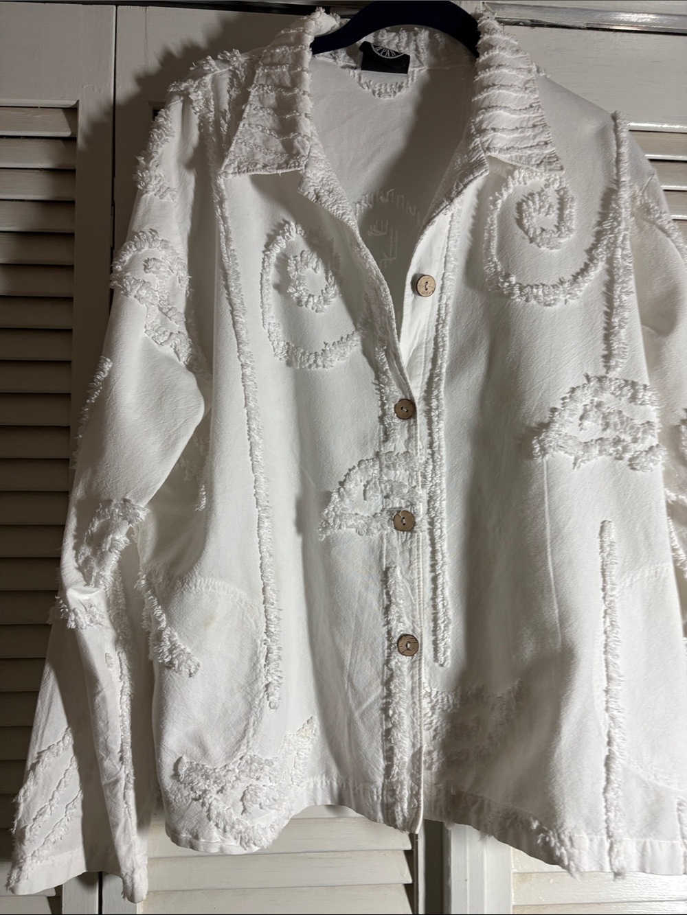 White Textured Button-Front Jacket - Picture 2 of 6